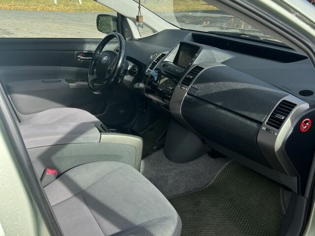 Зелений Тойота Пріус, об'ємом двигуна 1.5 л та пробігом 315 тис. км за 7200 $, фото 7 на Automoto.ua