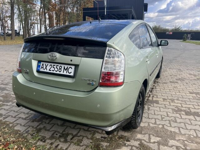 Зелений Тойота Пріус, об'ємом двигуна 1.5 л та пробігом 315 тис. км за 7200 $, фото 5 на Automoto.ua