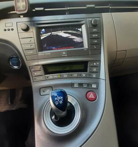 Зеленый Тойота Приус, объемом двигателя 1.8 л и пробегом 255 тыс. км за 12200 $, фото 4 на Automoto.ua