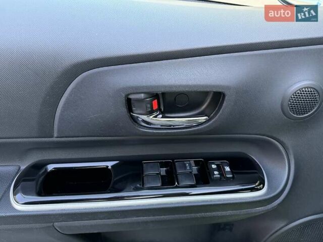 Зеленый Тойота Приус, объемом двигателя 1.5 л и пробегом 135 тыс. км за 12500 $, фото 10 на Automoto.ua