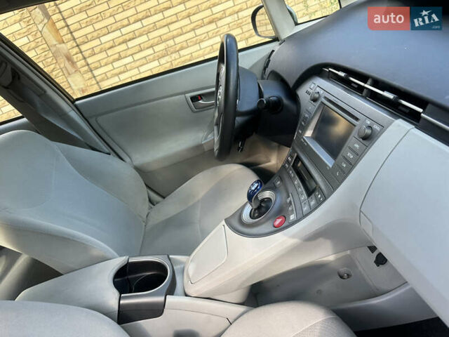 Зеленый Тойота Приус, объемом двигателя 1.8 л и пробегом 215 тыс. км за 11200 $, фото 9 на Automoto.ua