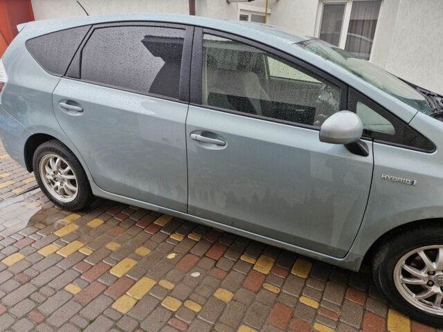 Зеленый Тойота Приус, объемом двигателя 1.8 л и пробегом 310 тыс. км за 13500 $, фото 2 на Automoto.ua