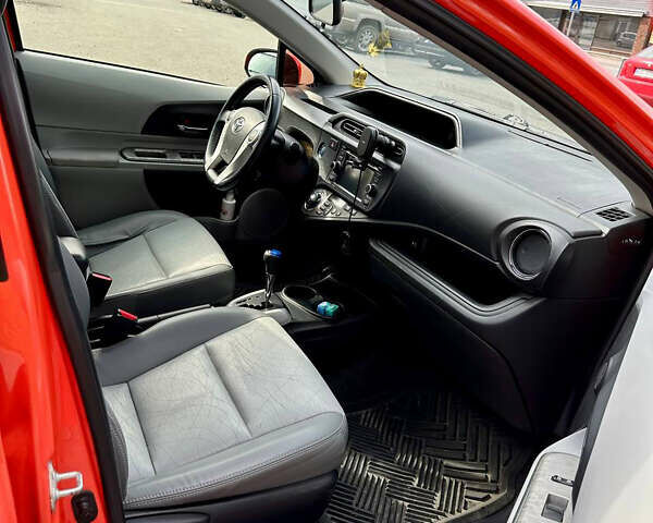 Оранжевый Тойота Приус, объемом двигателя 1.5 л и пробегом 260 тыс. км за 8000 $, фото 8 на Automoto.ua