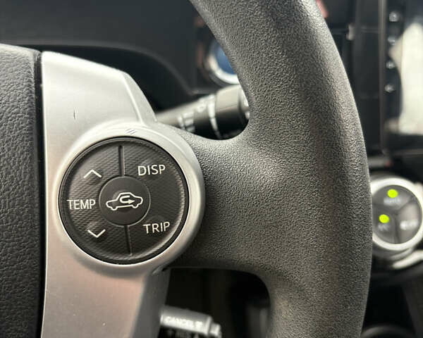 Оранжевый Тойота Приус, объемом двигателя 1.5 л и пробегом 238 тыс. км за 10000 $, фото 8 на Automoto.ua