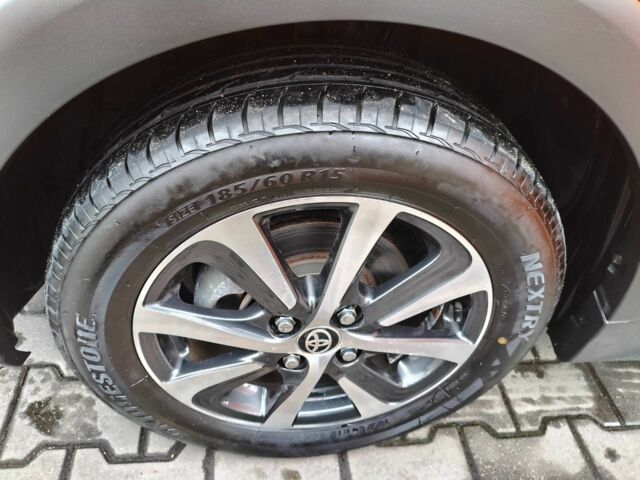 Оранжевый Тойота Приус, объемом двигателя 1.5 л и пробегом 97 тыс. км за 13400 $, фото 18 на Automoto.ua