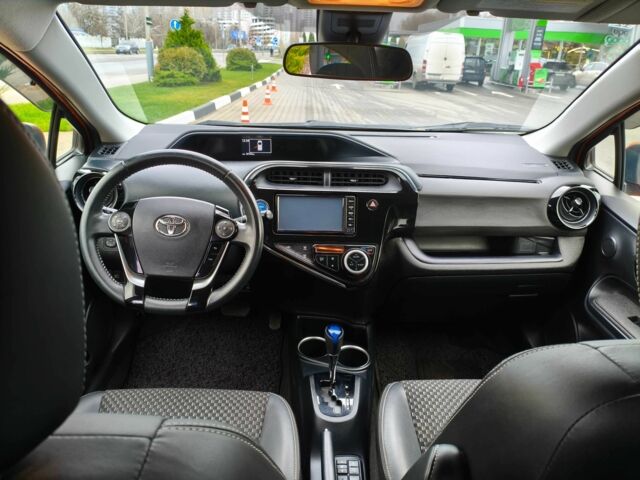 Оранжевый Тойота Приус, объемом двигателя 1.5 л и пробегом 97 тыс. км за 13400 $, фото 10 на Automoto.ua