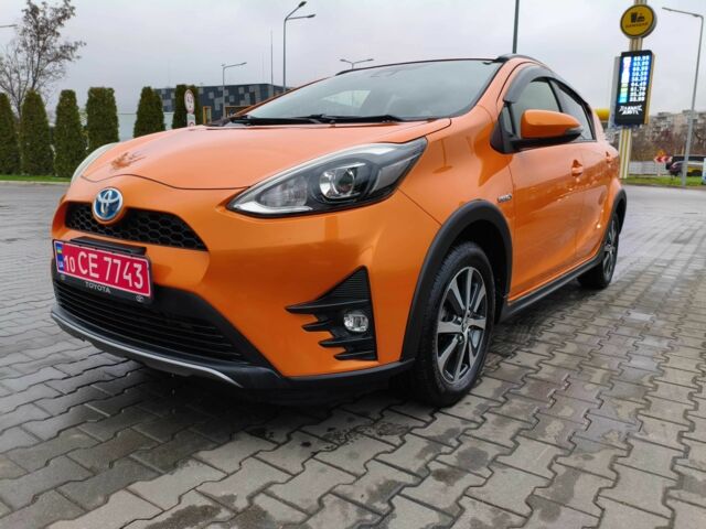 Оранжевый Тойота Приус, объемом двигателя 1.5 л и пробегом 97 тыс. км за 13400 $, фото 5 на Automoto.ua