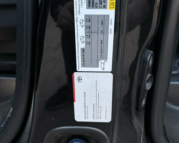 Черный Тойота Proace Verso, объемом двигателя 2 л и пробегом 68 тыс. км за 48000 $, фото 30 на Automoto.ua