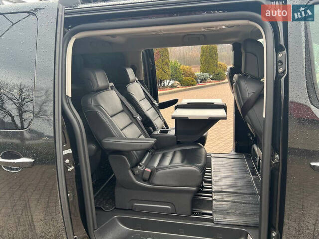 Черный Тойота Proace Verso, объемом двигателя 2 л и пробегом 46 тыс. км за 48500 $, фото 10 на Automoto.ua
