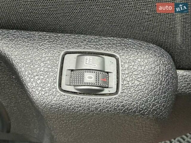 Красный Тойота Proace Verso, объемом двигателя 2 л и пробегом 77 тыс. км за 35800 $, фото 19 на Automoto.ua