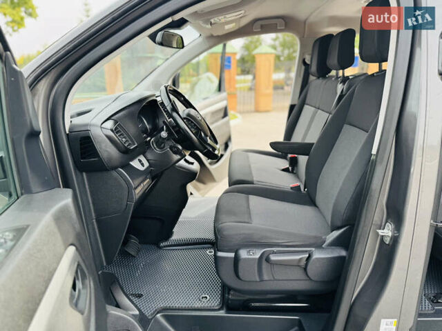 Серый Тойота Proace Verso, объемом двигателя 2 л и пробегом 47 тыс. км за 39500 $, фото 16 на Automoto.ua