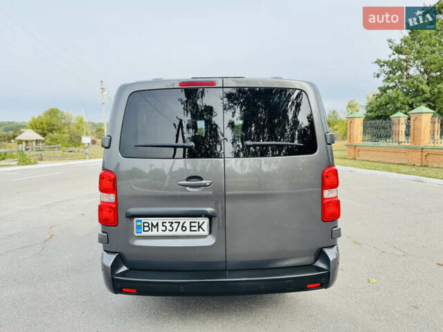 Серый Тойота Proace Verso, объемом двигателя 2 л и пробегом 47 тыс. км за 39500 $, фото 6 на Automoto.ua