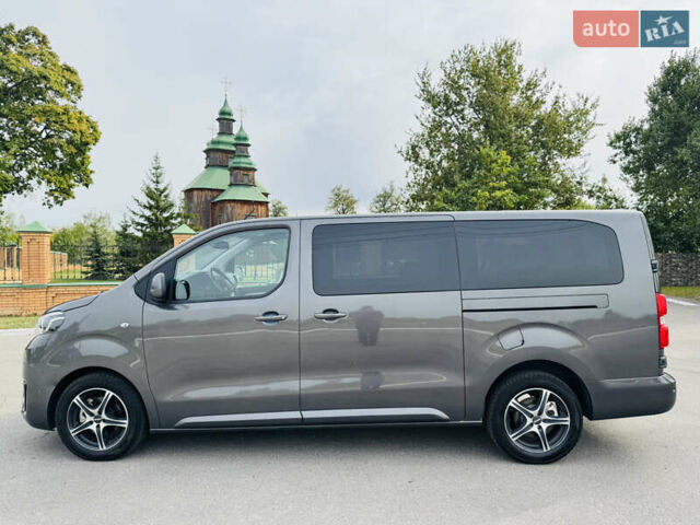 Серый Тойота Proace Verso, объемом двигателя 2 л и пробегом 47 тыс. км за 39500 $, фото 1 на Automoto.ua