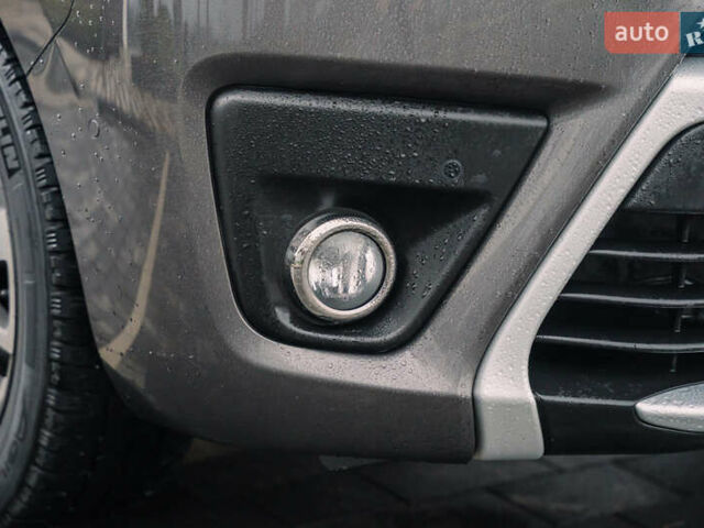 Сірий Тойота Proace Verso, об'ємом двигуна 2 л та пробігом 234 тис. км за 35000 $, фото 11 на Automoto.ua