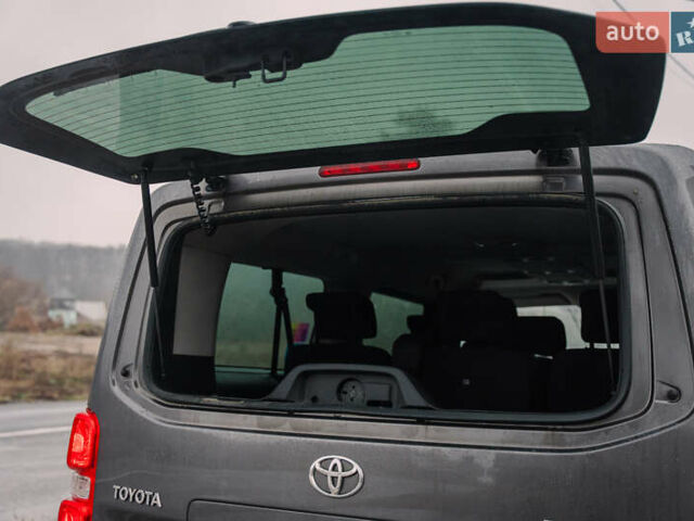 Сірий Тойота Proace Verso, об'ємом двигуна 2 л та пробігом 234 тис. км за 35000 $, фото 21 на Automoto.ua