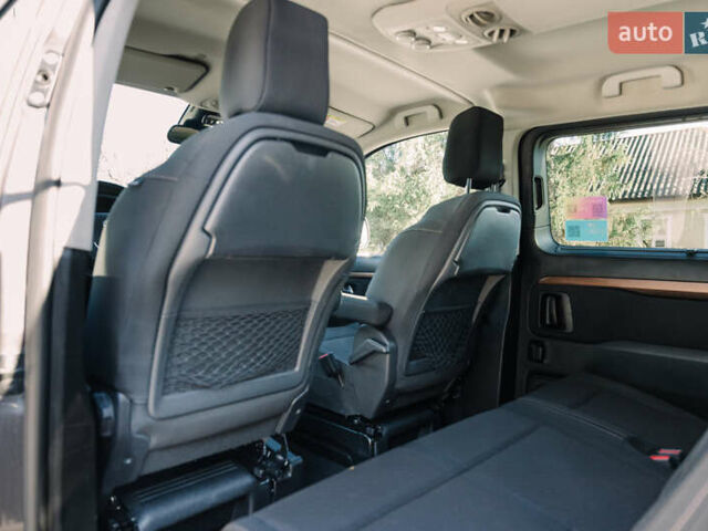 Серый Тойота Proace Verso, объемом двигателя 2 л и пробегом 229 тыс. км за 35000 $, фото 39 на Automoto.ua