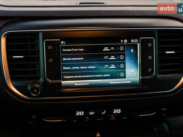 Серый Тойота Proace Verso, объемом двигателя 2 л и пробегом 313 тыс. км за 35000 $, фото 39 на Automoto.ua