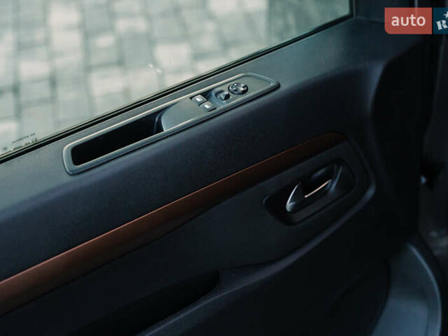 Серый Тойота Proace Verso, объемом двигателя 2 л и пробегом 313 тыс. км за 35000 $, фото 29 на Automoto.ua