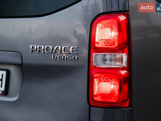Серый Тойота Proace Verso, объемом двигателя 2 л и пробегом 313 тыс. км за 35000 $, фото 24 на Automoto.ua