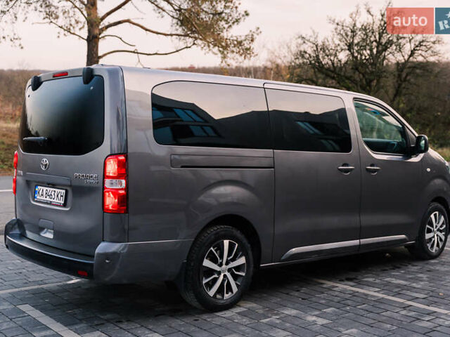 Серый Тойота Proace Verso, объемом двигателя 2 л и пробегом 313 тыс. км за 35000 $, фото 6 на Automoto.ua