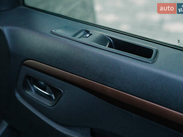 Серый Тойота Proace Verso, объемом двигателя 2 л и пробегом 313 тыс. км за 35000 $, фото 31 на Automoto.ua