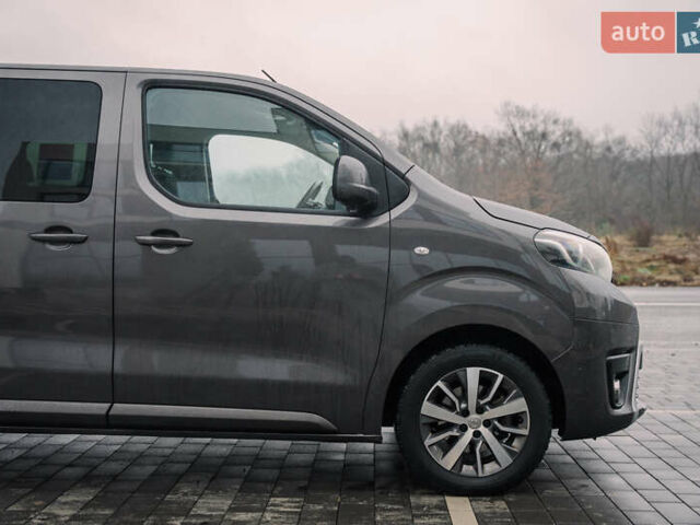 Сірий Тойота Proace Verso, об'ємом двигуна 2 л та пробігом 234 тис. км за 35000 $, фото 7 на Automoto.ua