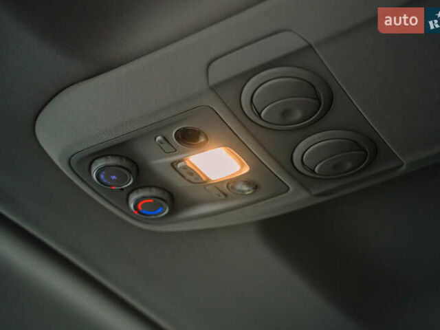 Сірий Тойота Proace Verso, об'ємом двигуна 2 л та пробігом 234 тис. км за 35000 $, фото 42 на Automoto.ua