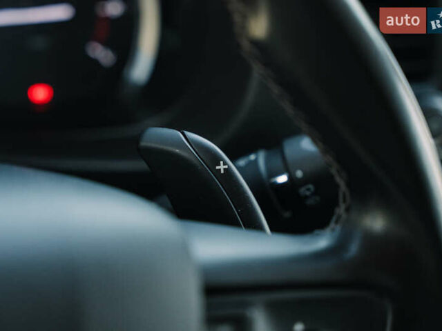 Серый Тойота Proace Verso, объемом двигателя 2 л и пробегом 229 тыс. км за 35000 $, фото 63 на Automoto.ua