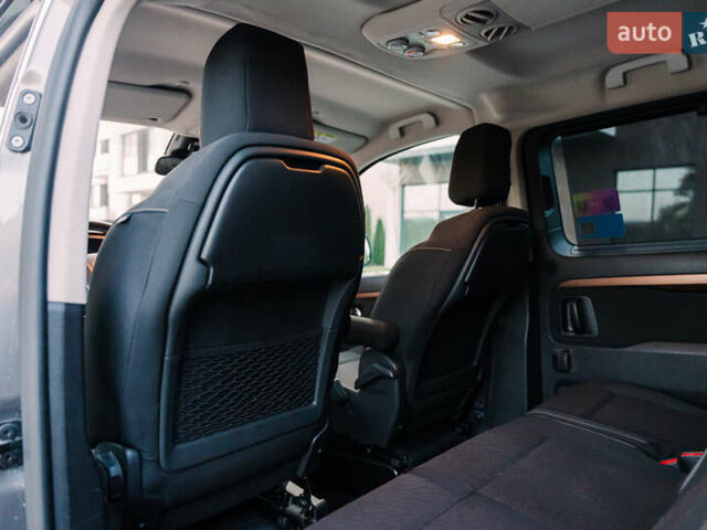 Серый Тойота Proace Verso, объемом двигателя 2 л и пробегом 313 тыс. км за 35000 $, фото 42 на Automoto.ua