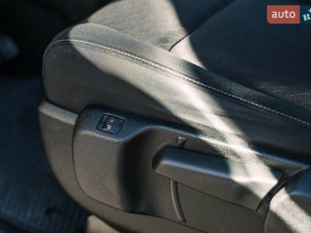 Серый Тойота Proace Verso, объемом двигателя 2 л и пробегом 229 тыс. км за 35000 $, фото 30 на Automoto.ua