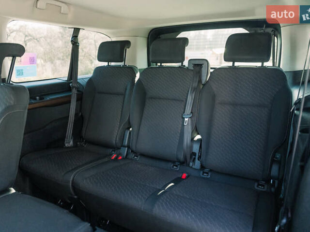 Серый Тойота Proace Verso, объемом двигателя 2 л и пробегом 229 тыс. км за 35000 $, фото 43 на Automoto.ua