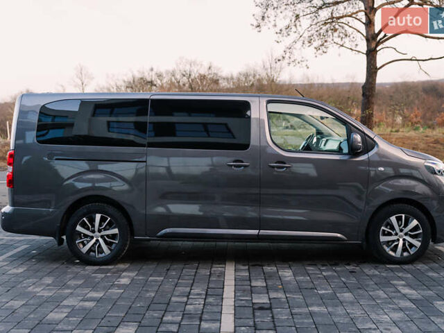 Серый Тойота Proace Verso, объемом двигателя 2 л и пробегом 313 тыс. км за 35000 $, фото 7 на Automoto.ua