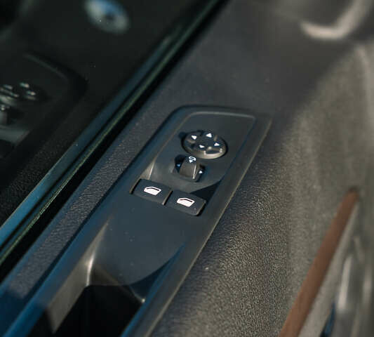 Серый Тойота Proace Verso, объемом двигателя 2 л и пробегом 229 тыс. км за 35000 $, фото 29 на Automoto.ua