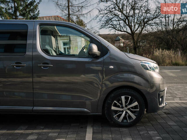 Сірий Тойота Proace Verso, об'ємом двигуна 2 л та пробігом 212 тис. км за 38000 $, фото 8 на Automoto.ua