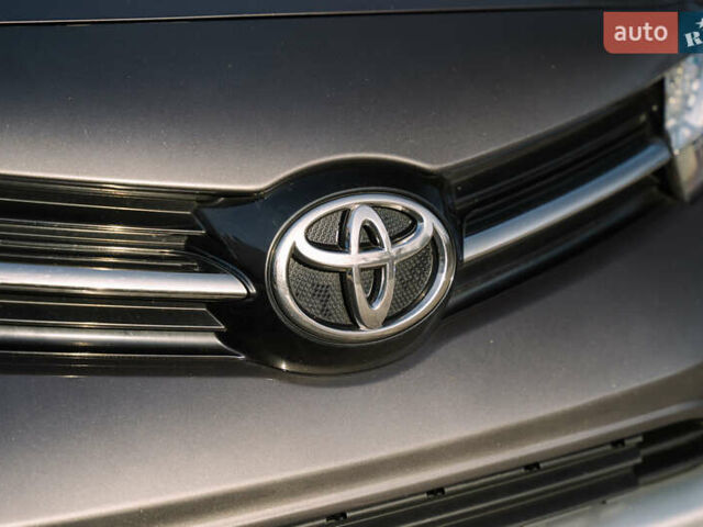 Сірий Тойота Proace Verso, об'ємом двигуна 2 л та пробігом 212 тис. км за 38000 $, фото 15 на Automoto.ua