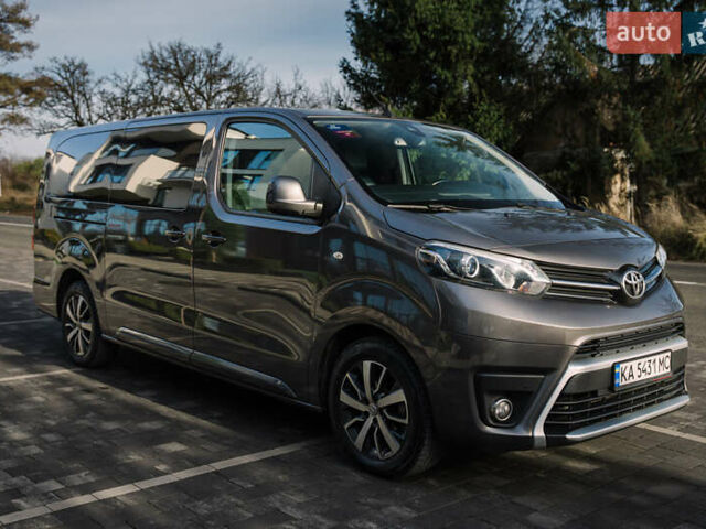 Сірий Тойота Proace Verso, об'ємом двигуна 2 л та пробігом 212 тис. км за 38000 $, фото 7 на Automoto.ua