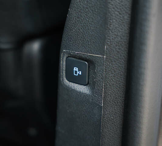 Сірий Тойота Proace Verso, об'ємом двигуна 2 л та пробігом 212 тис. км за 38000 $, фото 45 на Automoto.ua