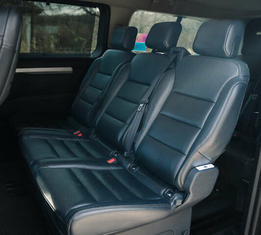 Сірий Тойота Proace Verso, об'ємом двигуна 2 л та пробігом 212 тис. км за 38000 $, фото 39 на Automoto.ua