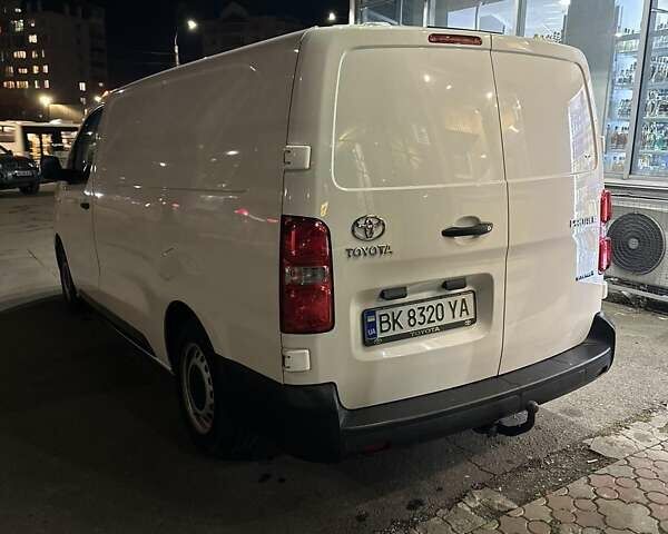 Белый Тойота Proace, объемом двигателя 0 л и пробегом 30 тыс. км за 16950 $, фото 4 на Automoto.ua