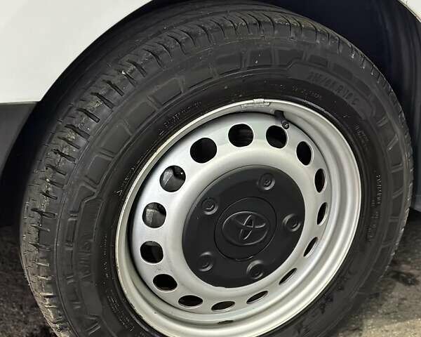 Белый Тойота Proace, объемом двигателя 0 л и пробегом 30 тыс. км за 16950 $, фото 18 на Automoto.ua