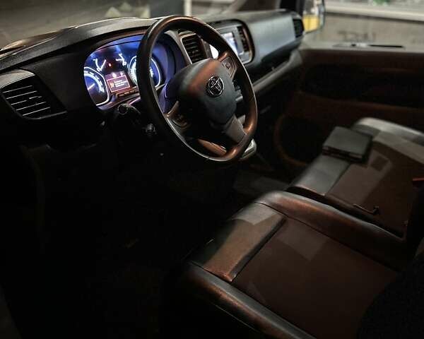Белый Тойота Proace, объемом двигателя 0 л и пробегом 30 тыс. км за 16950 $, фото 16 на Automoto.ua