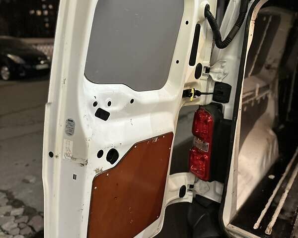 Белый Тойота Proace, объемом двигателя 0 л и пробегом 30 тыс. км за 16950 $, фото 13 на Automoto.ua