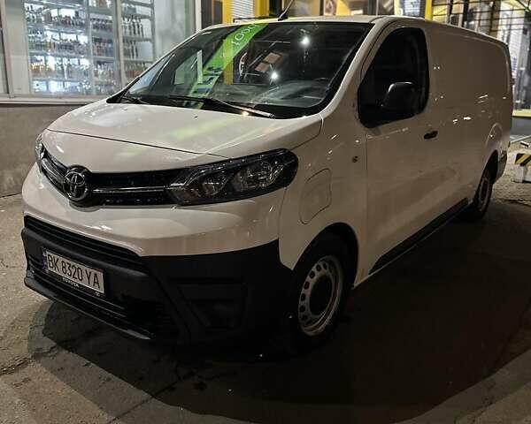 Белый Тойота Proace, объемом двигателя 0 л и пробегом 30 тыс. км за 16950 $, фото 2 на Automoto.ua