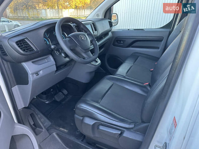 Белый Тойота Proace, объемом двигателя 0 л и пробегом 100 тыс. км за 19900 $, фото 12 на Automoto.ua