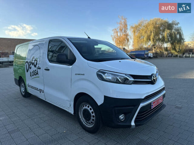 Белый Тойота Proace, объемом двигателя 0 л и пробегом 100 тыс. км за 19900 $, фото 2 на Automoto.ua