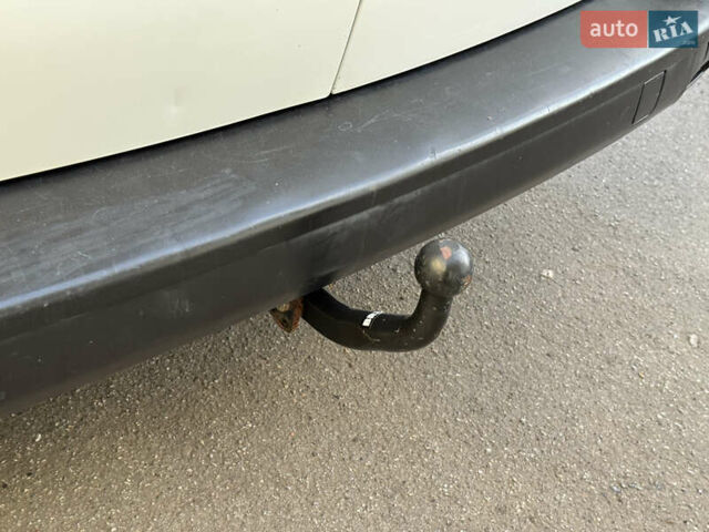 Білий Тойота Proace, об'ємом двигуна 0 л та пробігом 176 тис. км за 18999 $, фото 27 на Automoto.ua