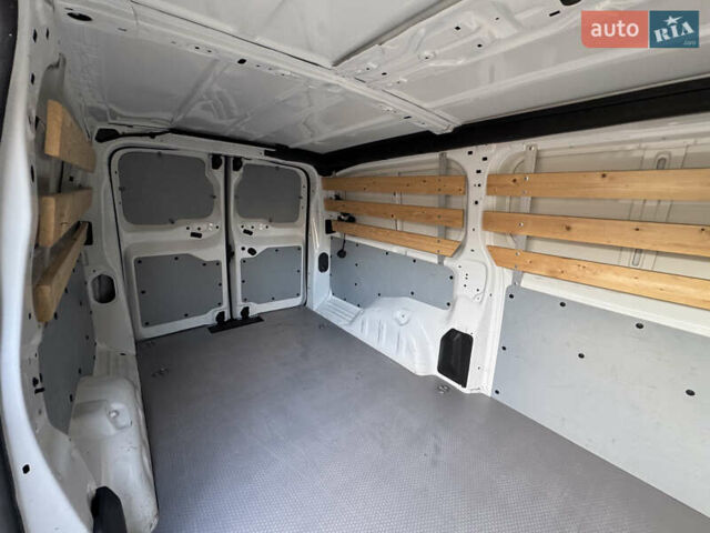 Білий Тойота Proace, об'ємом двигуна 0 л та пробігом 176 тис. км за 18999 $, фото 31 на Automoto.ua