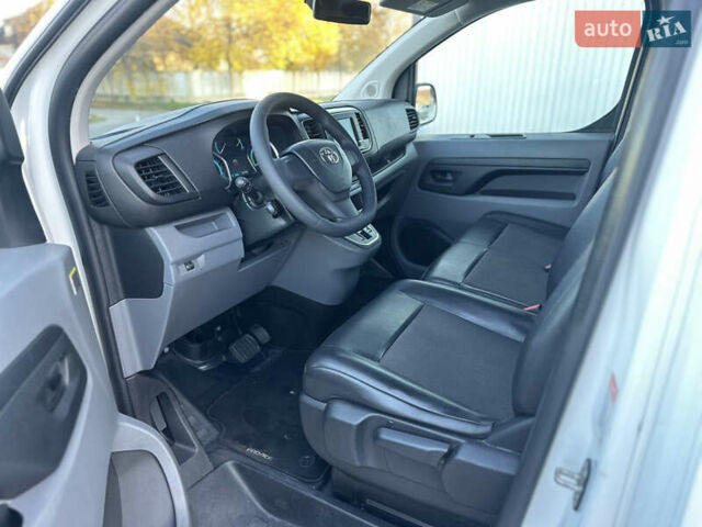 Белый Тойота Proace, объемом двигателя 0 л и пробегом 100 тыс. км за 19900 $, фото 9 на Automoto.ua