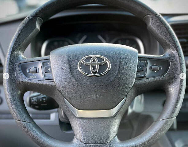 Белый Тойота Proace, объемом двигателя 2 л и пробегом 355 тыс. км за 14072 $, фото 4 на Automoto.ua