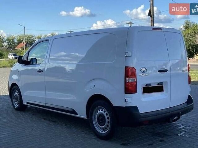 Белый Тойота Proace, объемом двигателя 1.56 л и пробегом 360 тыс. км за 12200 $, фото 5 на Automoto.ua